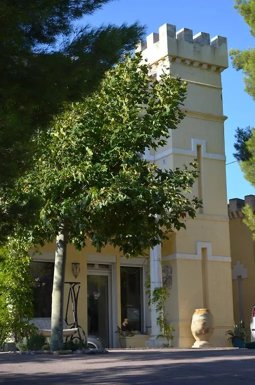 Chateau De L'Aroumias Bed and Breakfast Marsiglia 0*,