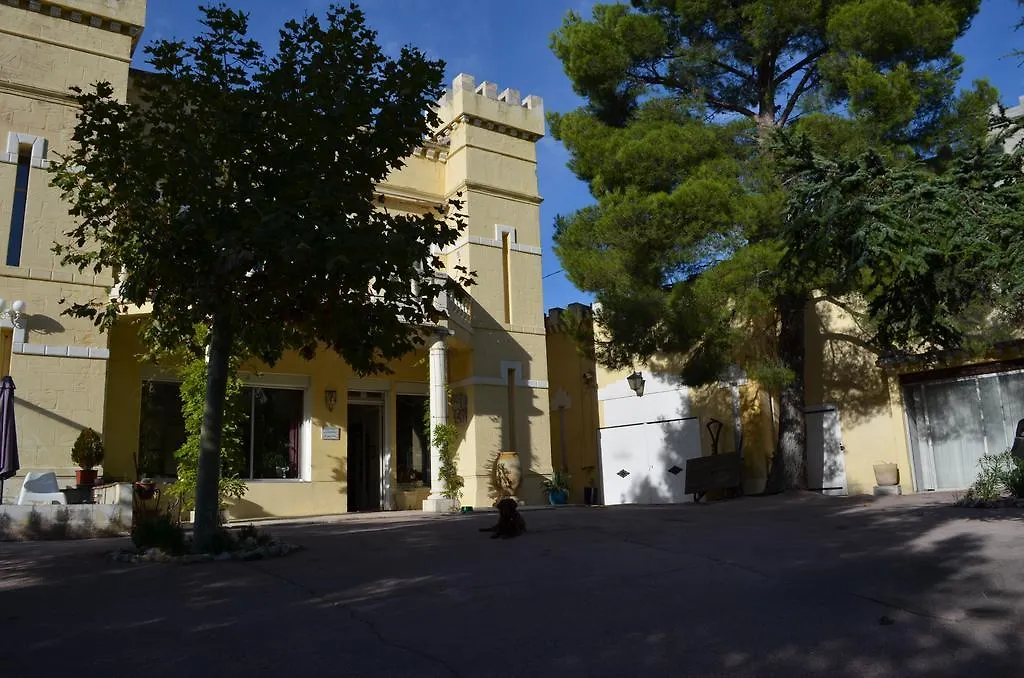 Chateau De L'Aroumias Bed & Breakfast Marseille
