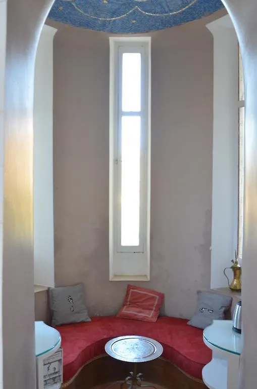 Chateau De L'Aroumias Bed & Breakfast Marseille